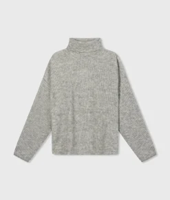 coll sweater soft knit