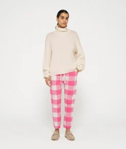 cropped jogger check