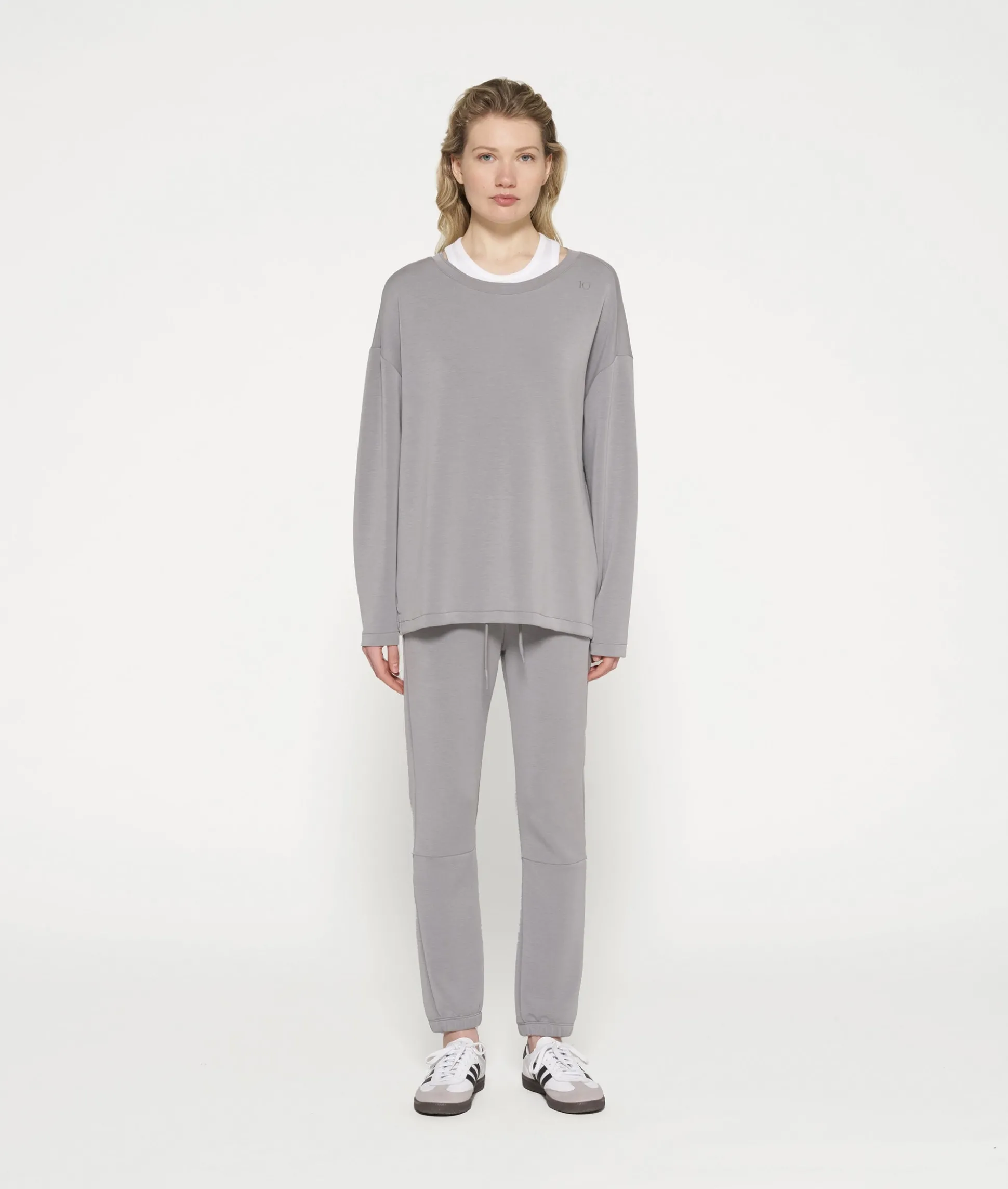 cropped jogger scuba