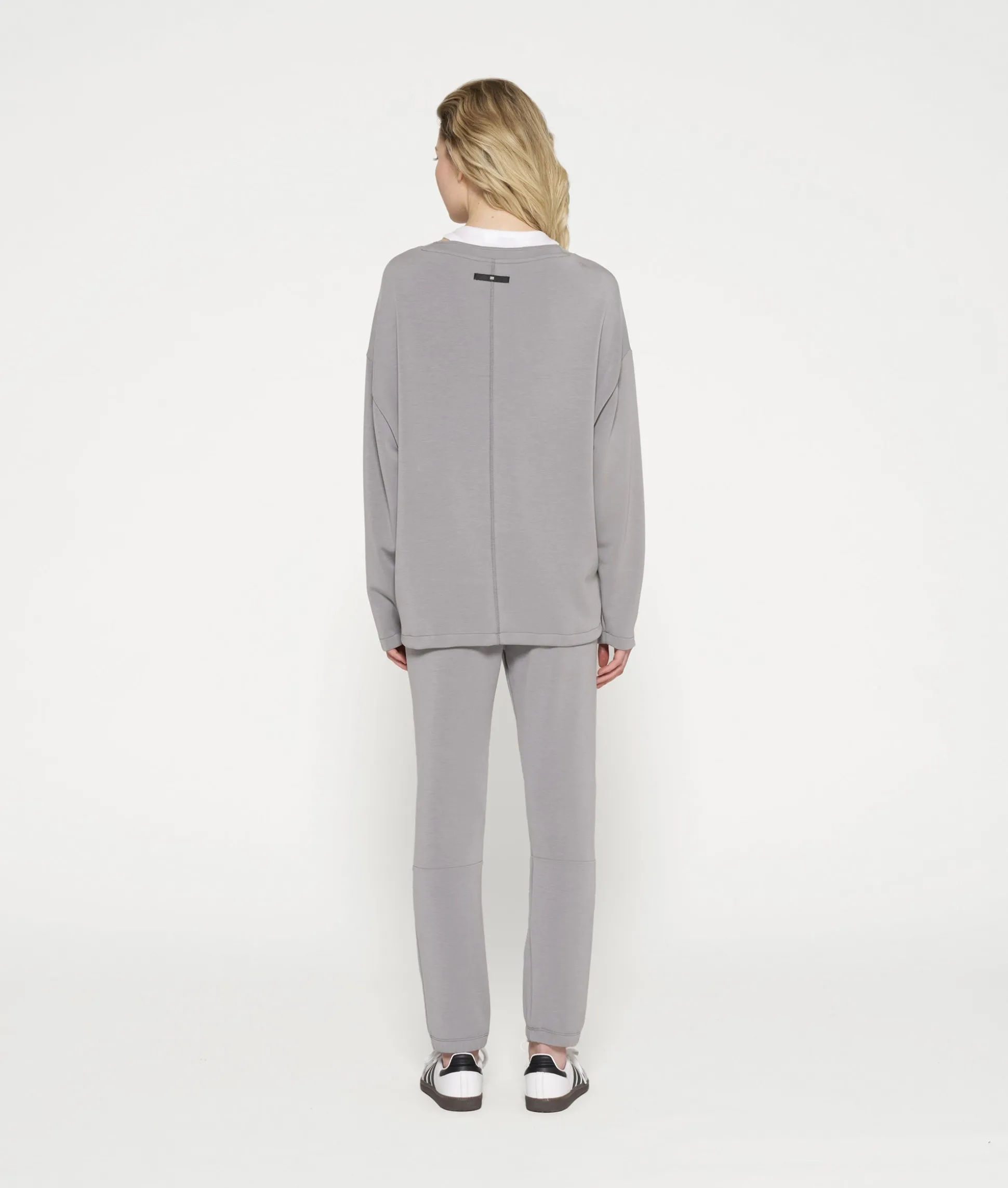 cropped jogger scuba