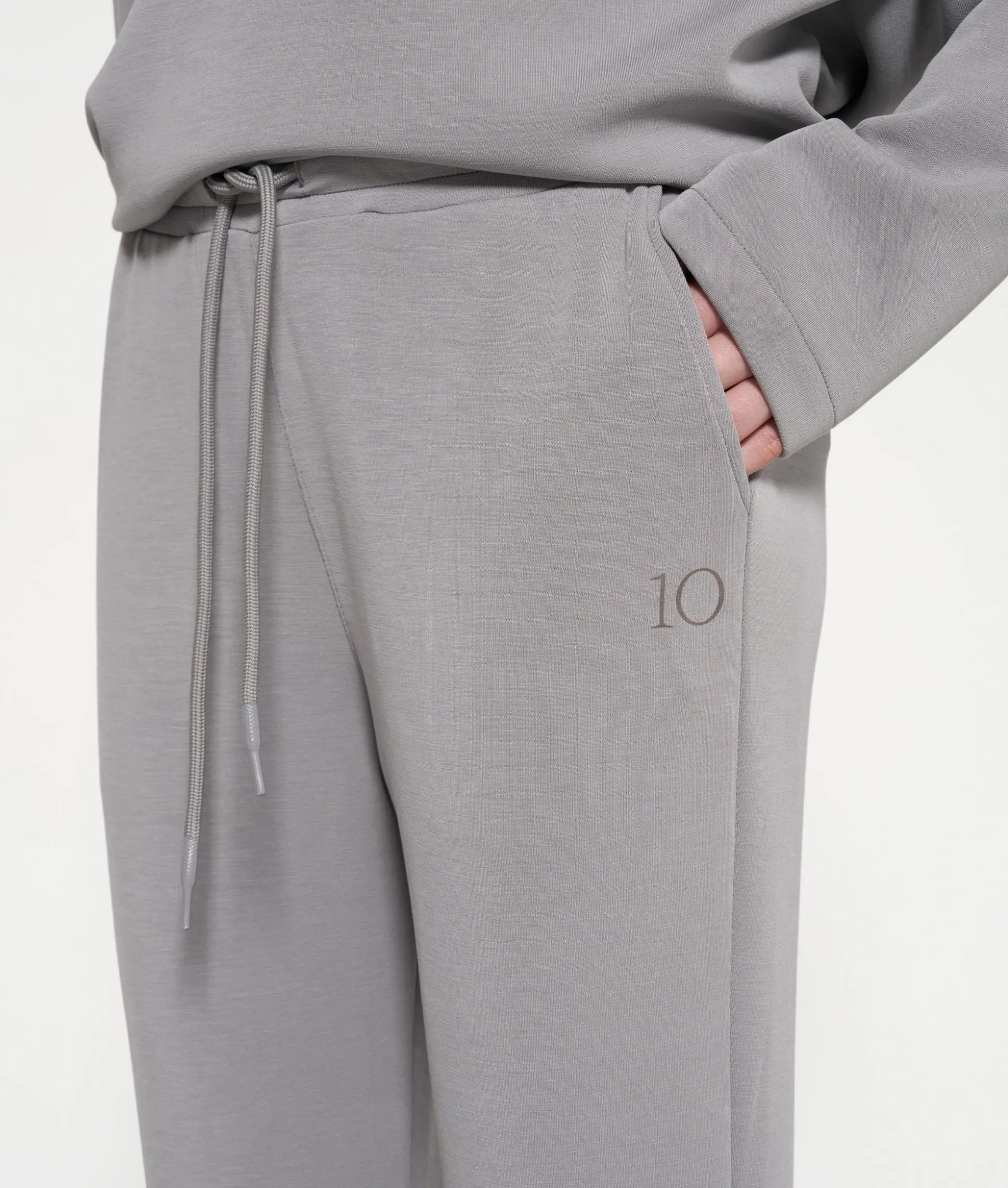 cropped jogger scuba