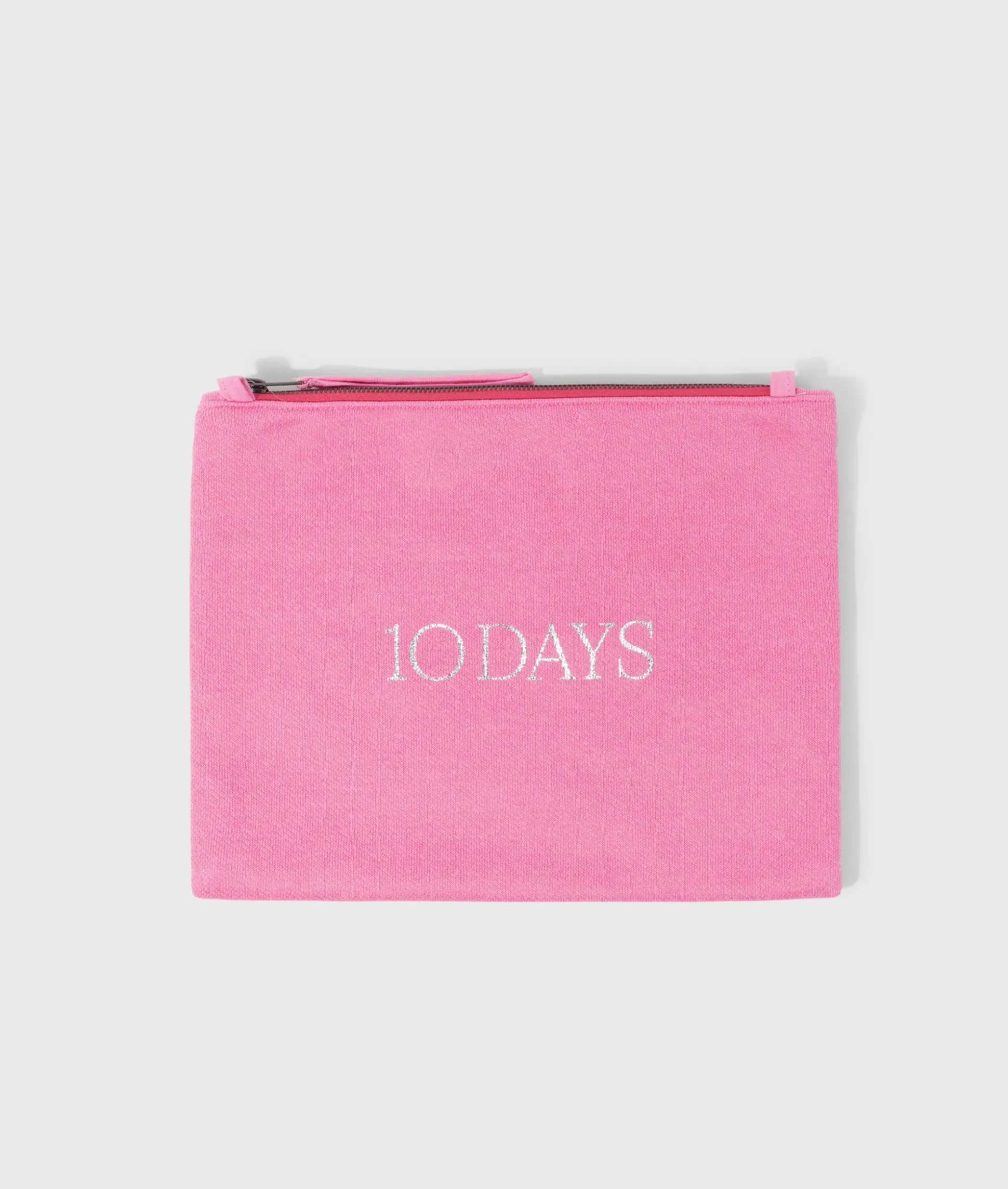 padded pouch