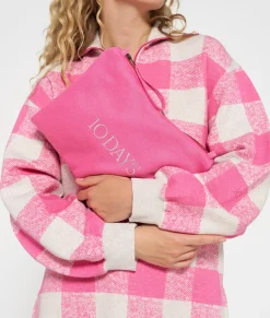 padded pouch