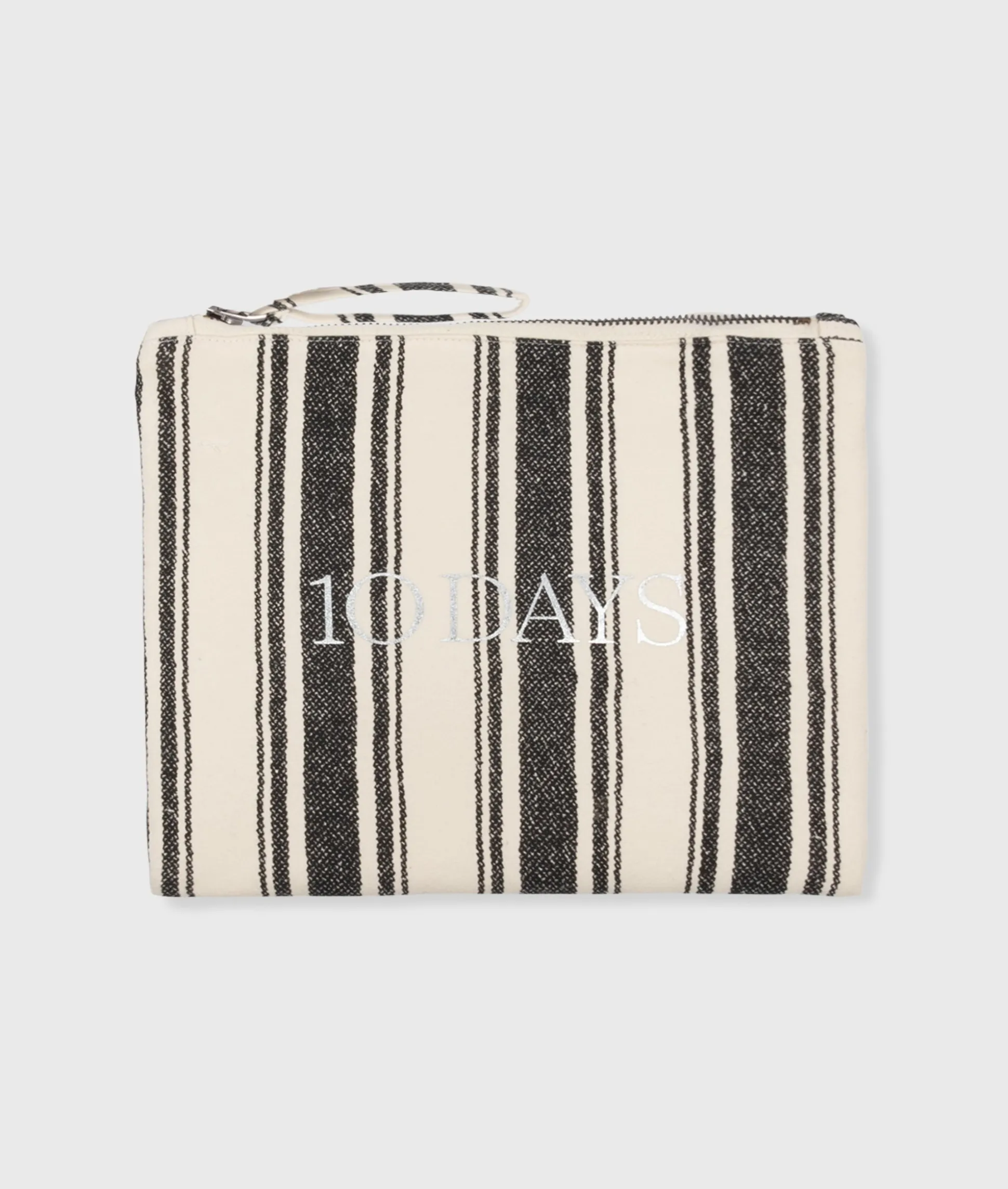 padded pouch fleece