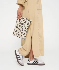 padded pouch leopard