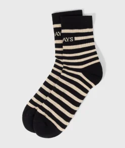 short socks stripe