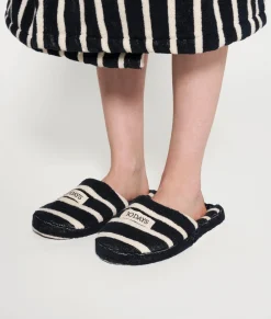 slippers stripes