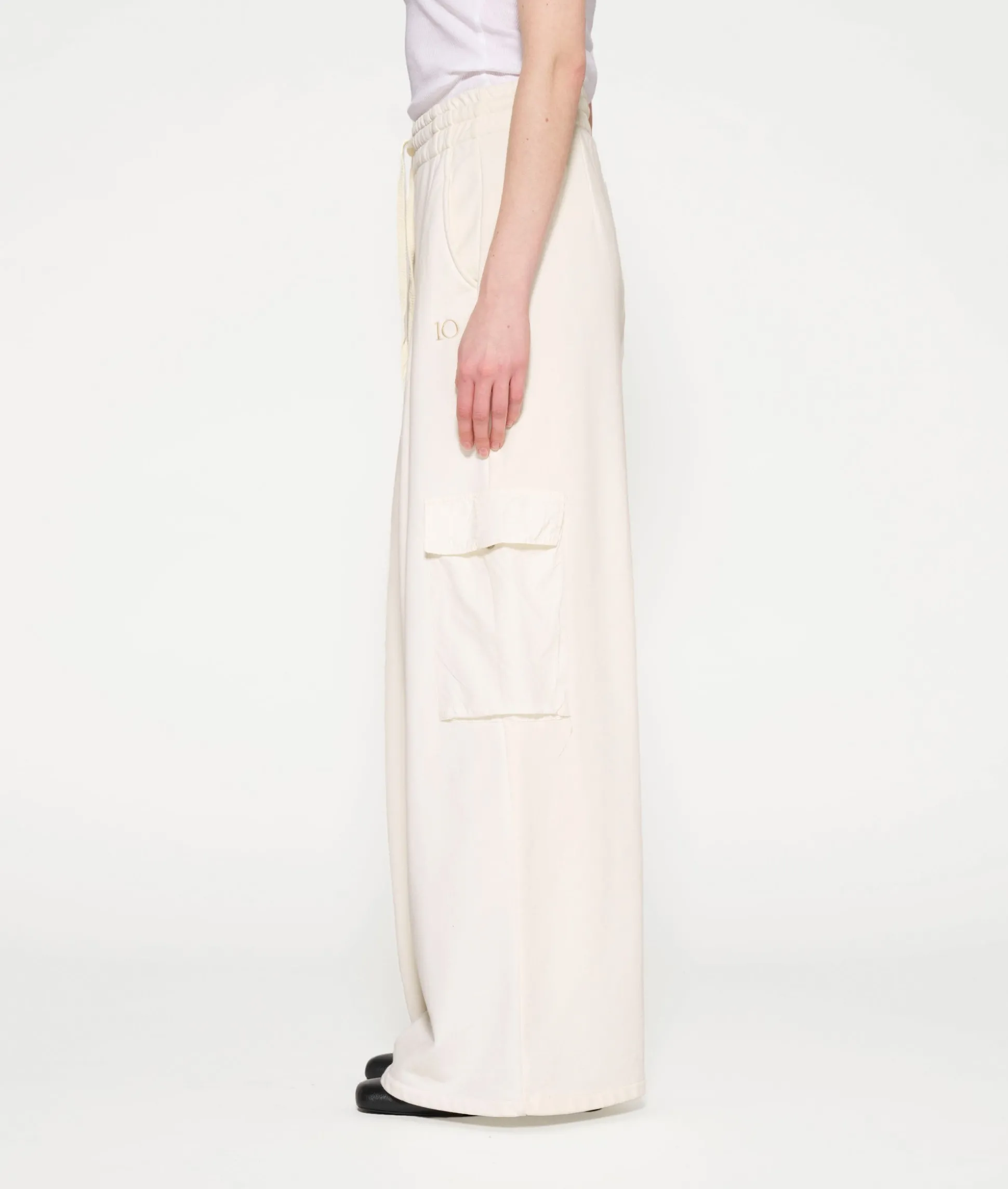 wide leg cargo pants