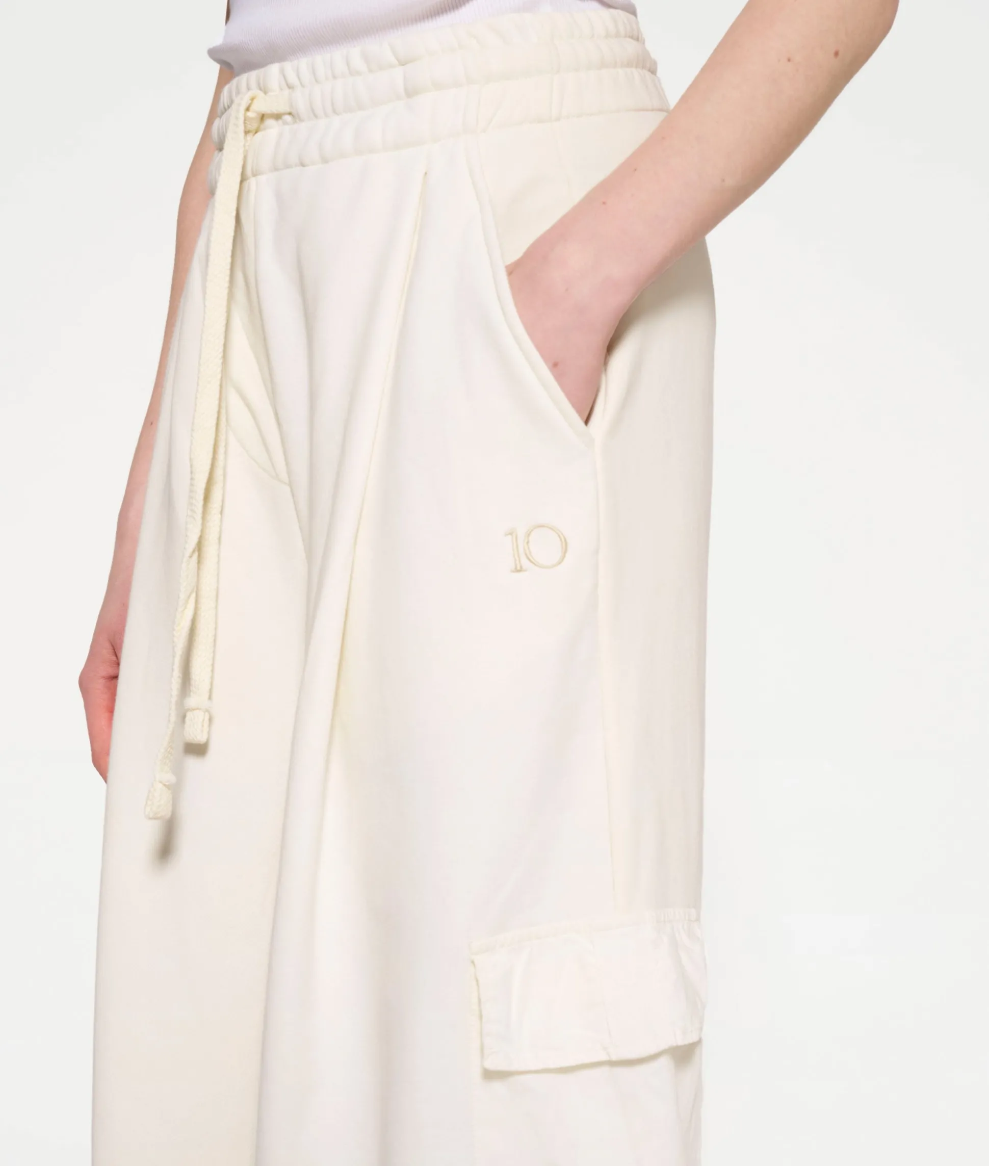 wide leg cargo pants
